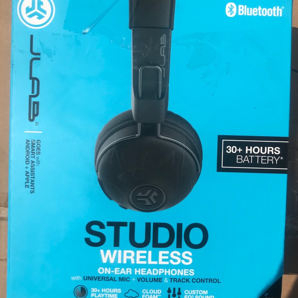 JLAB STUDIO WIRELESS ON-EAR EARPHONES